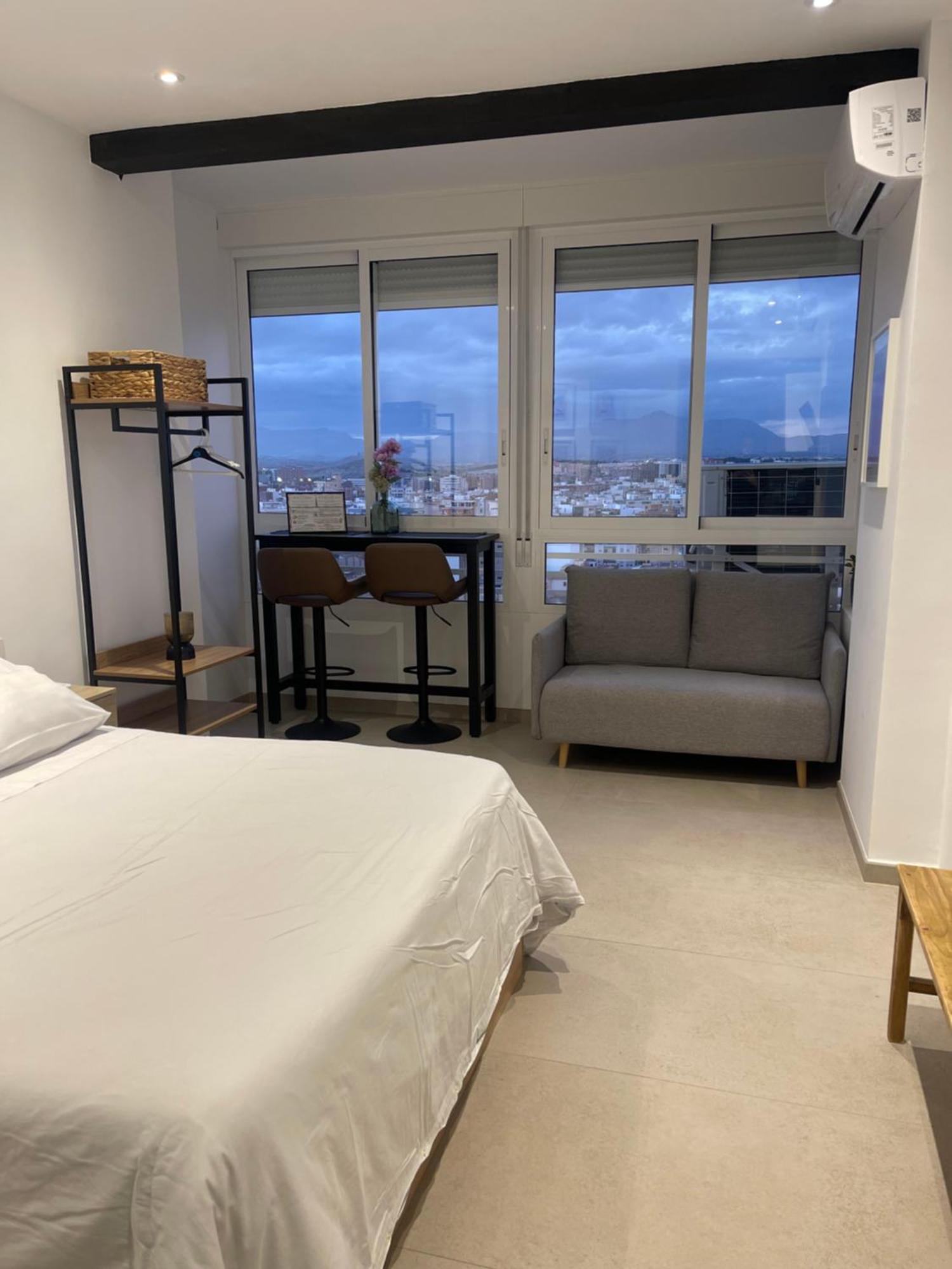 Sky Views Studio In City Centre 알리칸테 외부 사진